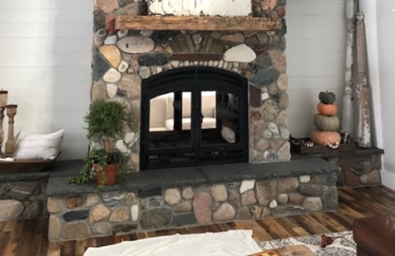 See-Through Wood Fireplaces preview 10